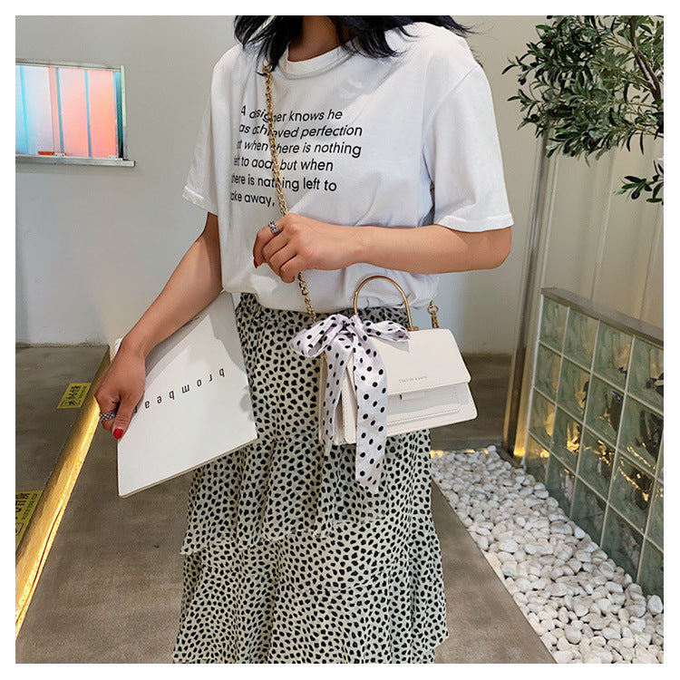 Textured French niche small bag female 2020 new fashion wild shoulder bag foreign silk scarf portable crossbody bag